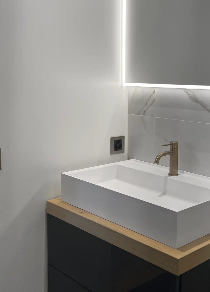 Realisation-cube-salle_de_bain-christins-home-design-03 Réalisation Cube rénovation salle de bain par Christin's Home Design