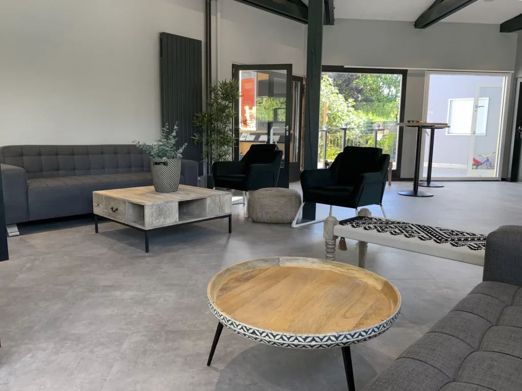 Realisation-eglise-arc_en_ciel-renovation-christins-home-design-08 Eglise Arc-en-Ciel rénovation par Christin's Home Design