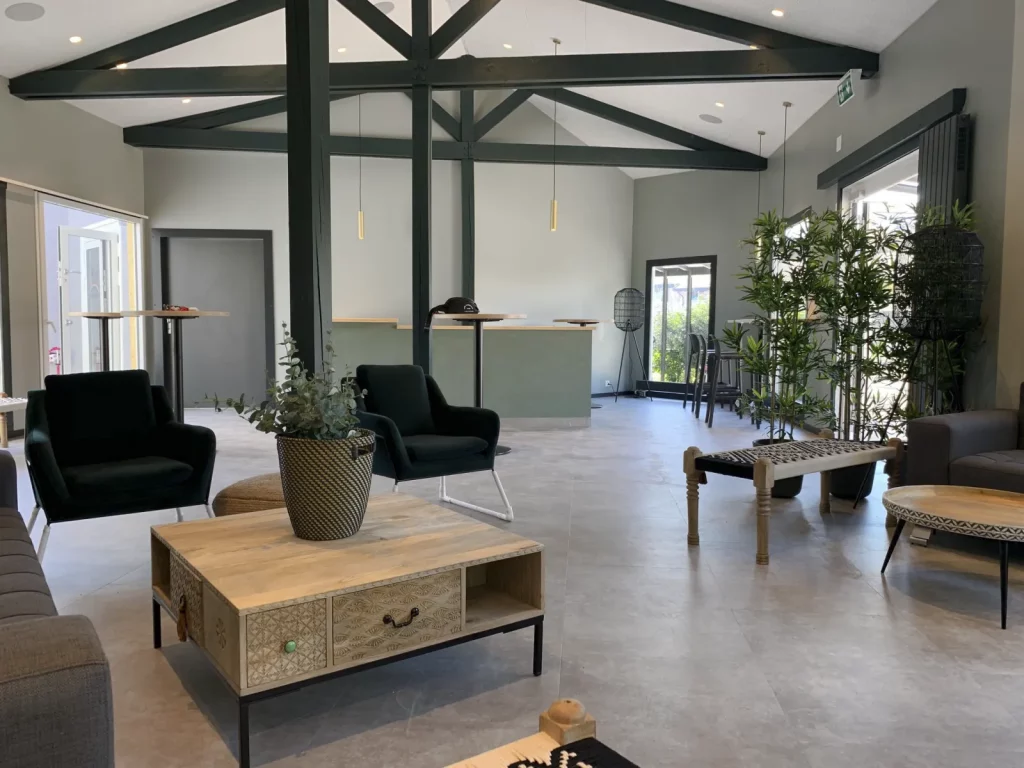 Realisation-eglise-arc_en_ciel-renovation-christins-home-design-09 Eglise Arc-en-Ciel rénovation par Christin's Home Design