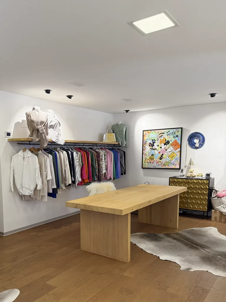 Realisation-pupa-agencement_de_magasin-christins-home-design-02 Agencement de magasin de luxe par Christin's Home Design